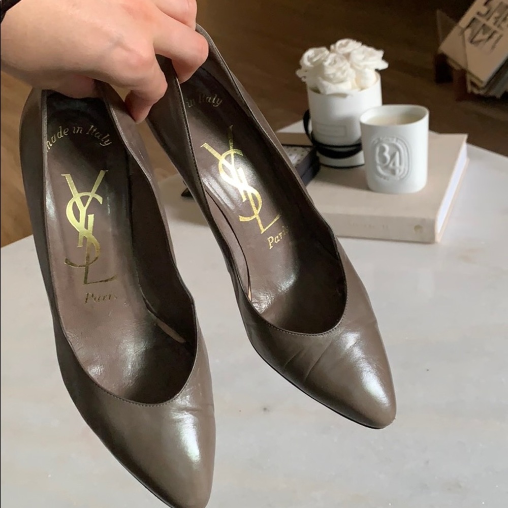 Beautiful like new vintage YSL heels.